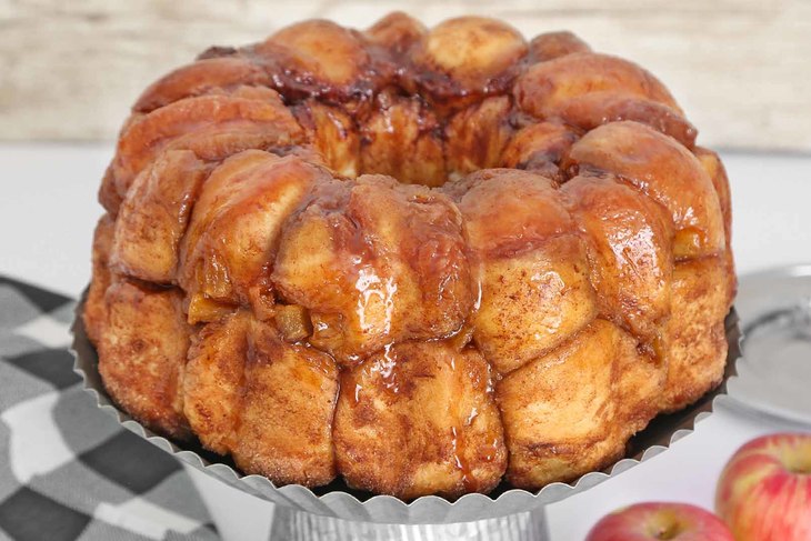Caramel Apple Monkey Bread