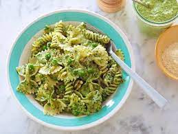 PARSLEY PESTO PASTA WITH PEAS